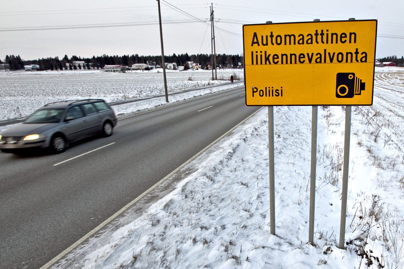 Tieliikennelain uudistusesitys lisäisi automaattista liikennevalvontaa tuntuvasti Suomen teillä ja myös taajamissa.