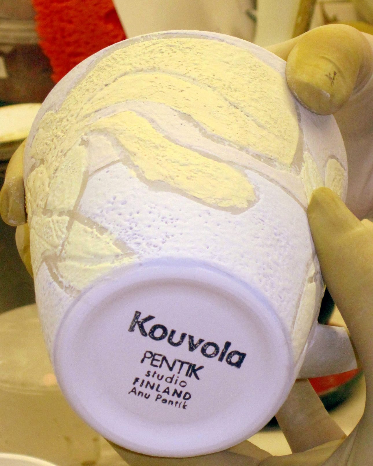 Pentik on valmistanut Kouvolan kaupungille jo useita vuosia keraamisia liikelahjoja.