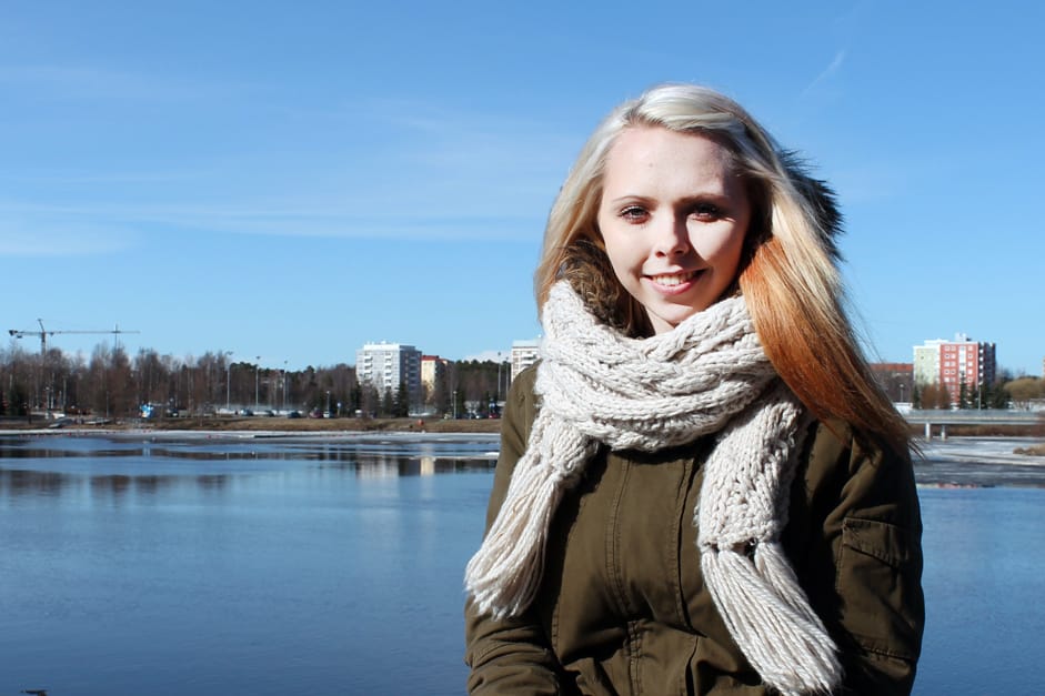 Oulun Suomalaisen Yhteiskoulun lukiosta ylioppilaaksi tänä keväänä valmistuva Anni Perkkiö on sitä mieltä, että lukihäiriöstä kannattaa puhua rohkeasti, niin ongelmiin saa oikeanlaista apua.