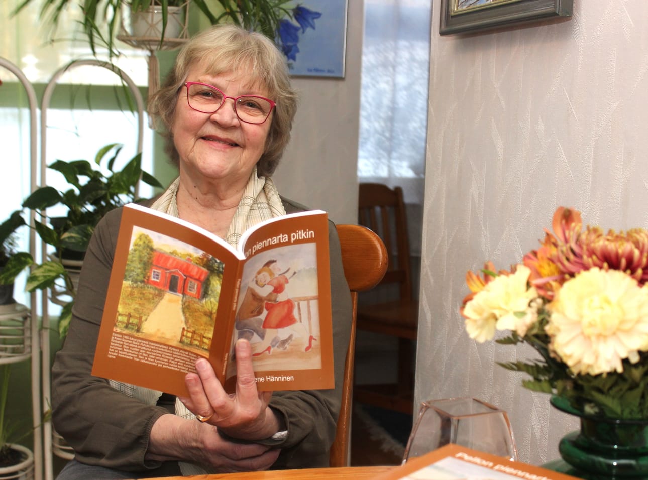 Kaskislainen Irene Hänninen toivoo kirjastaan rehellistä palautetta.
