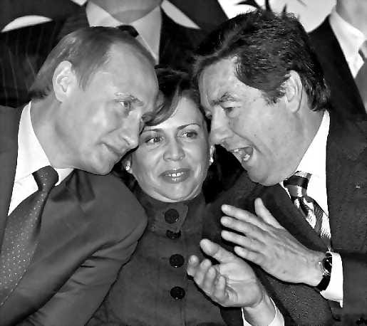 Mitalirohmut. Irina Rodnina voitti yhdessä Aleksanddr Zaitsevin kanssa kasan olympua-, MM- ja EM-mitaleja.