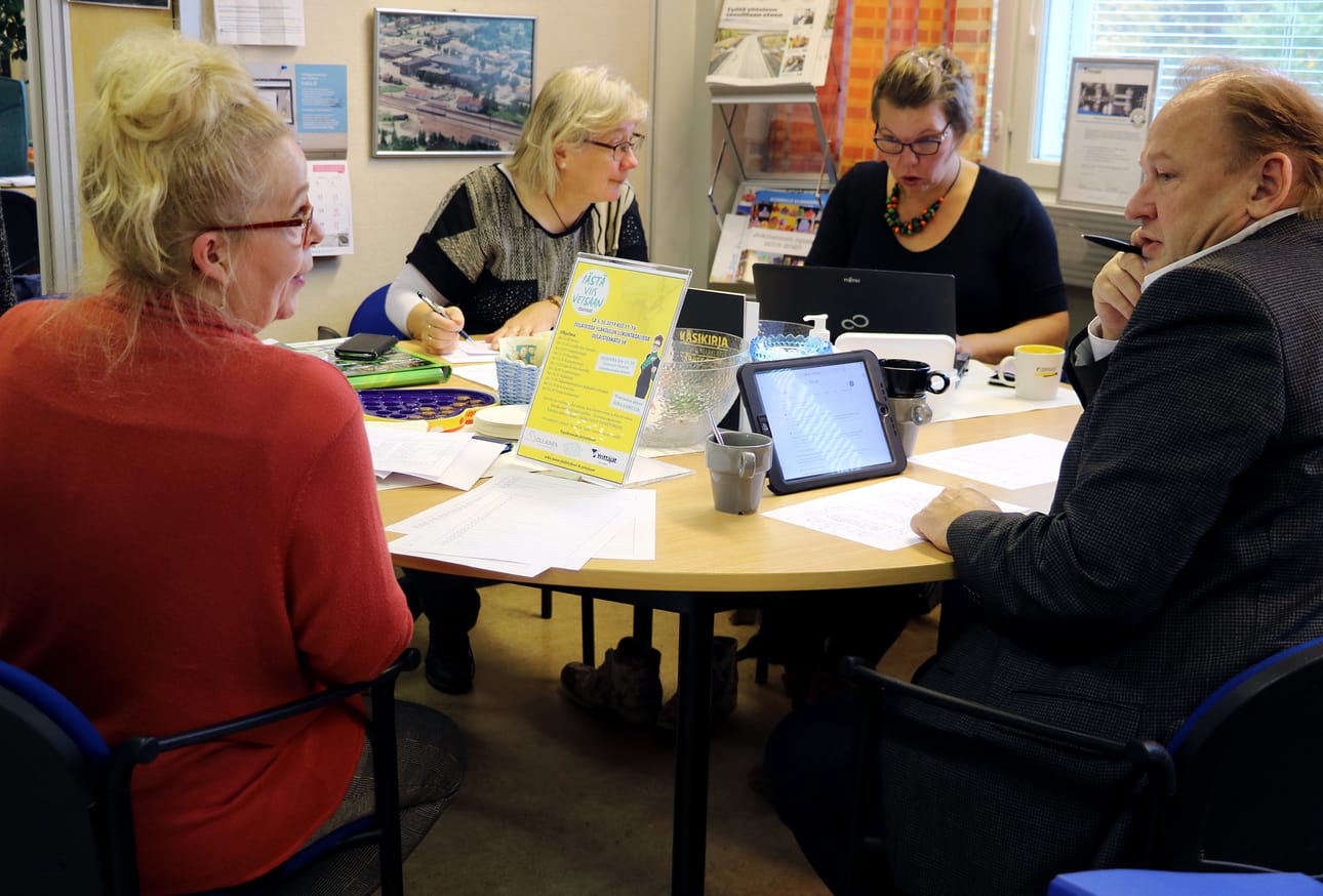 Sirpa Nevanperä, Tuula Aitto-oja, Elina Piippo ja Jarmo Soinsaari ynnäsivät tiistaina messuasiat järjestykseen. Messuilta odotetaan rentoa meininkiä, mukavaa yhdessäoloa ja vetovoimaisuutta.