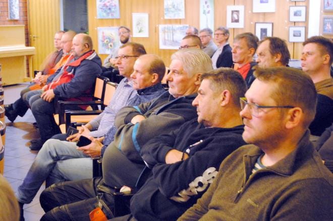 Varsin monet hankintailtaan osallistuneet yrittäjät olivat kaupungin pienhankintapalveluun jo tietonsa ilmoittaneet. KUVA: EEVA-LIISA KULJU