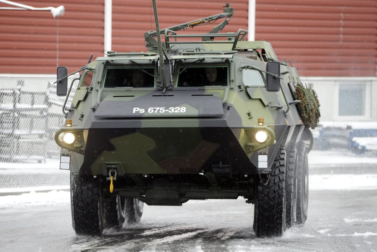 Onnettomuusvaunu oli XA-180 panssaroitu miehistönkuljetusvaunu, joka tunnetaan myös nimellä Pasi. Arkistokuva. LEHTIKUVA / Jussi Nukari