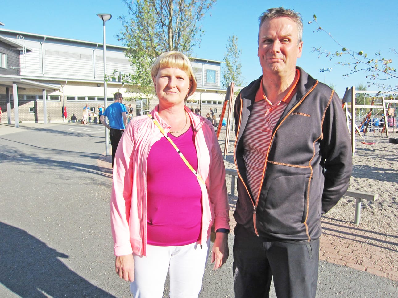 Seuran perustajat Taina Karjalainen ja Jarmo Kammonen viettivät kymmenvuotisjuhlia hyvillä mielin.