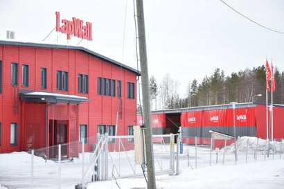 LapWallin liikevoitto puolittui – Yhtiö jatkaa uuden tehdasinvestoinnin suunnittelua Pyhännälle