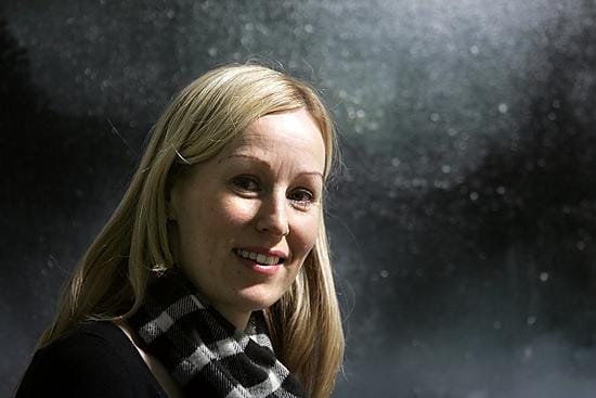 Satu Ruotsalaisen tuleva kirja käsittelee parisuhdeastrologiaa. Se ei sisällä parisuhdeneuvoja, vaan vinkkejä siitä, miten eri horoskooppimerkit sopivat toisilleen rakkaudessa, pari- tai työsuhteessa.