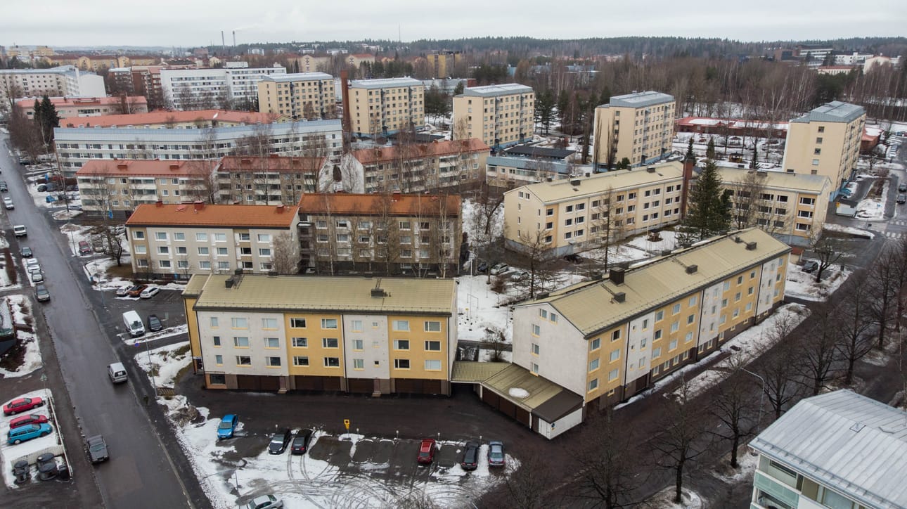 Ilmastopäästöt vähenisivät ja kustannuksia säästyisi, jos vanhojen kerrostalojen lämmitysenergiaa otettaisiin tehokkaasti kierrätykseen. Ensi vuodesta alkaen siihen saa tukea.