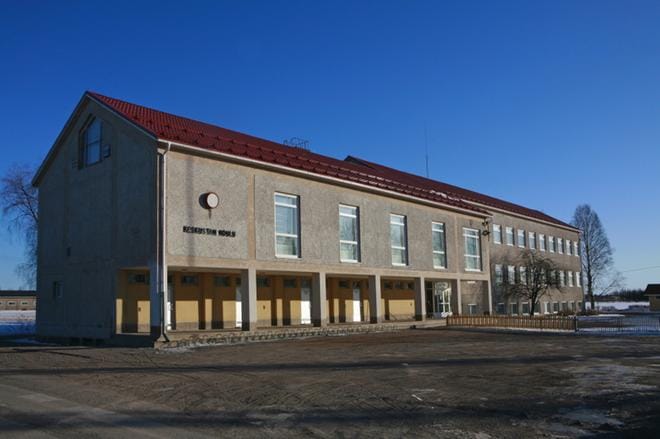 Keskustan koulu hiljeni, kun Kauhavan uusi koulukeskus valmistui ja kaikki Kanta-Kauhavan perusopetuksen oppilaat siirtyivät sinne.