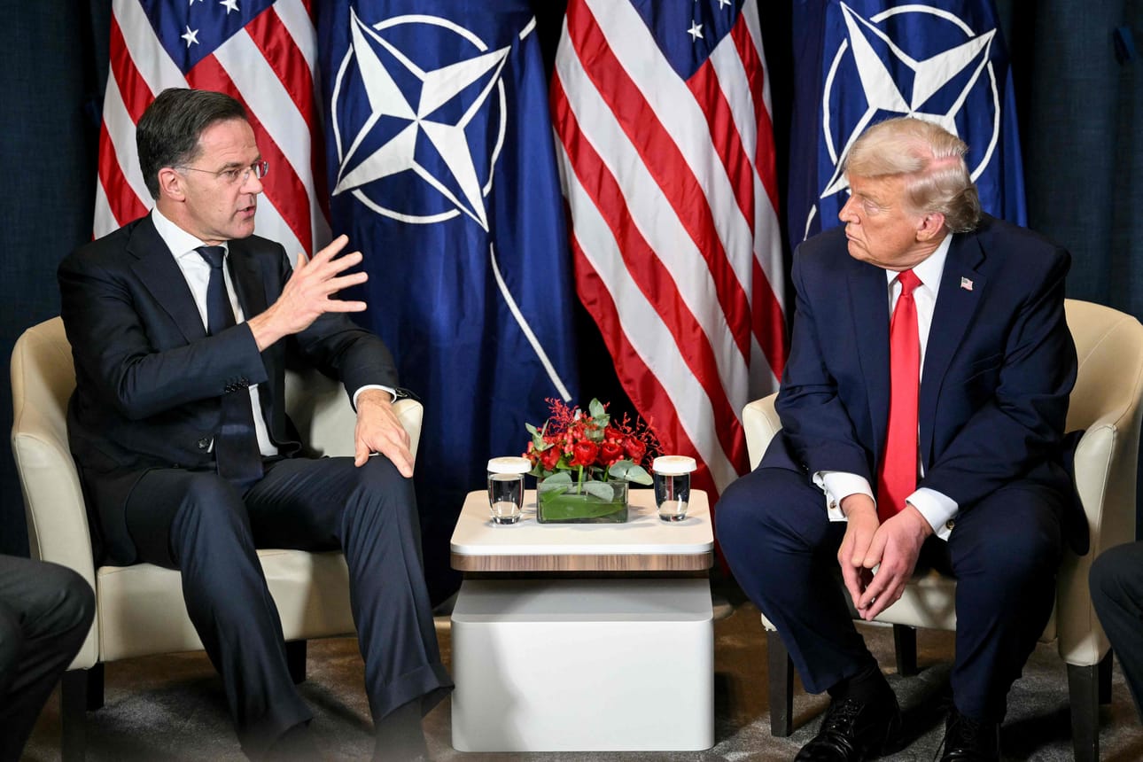 Sotilasliitto Naton pääsihteeri Mark Rutte ja Yhdysvaltain presidentti Donald Trump keskustelivat Valkoisessa talossa paikallista aikaa keskiviikkona