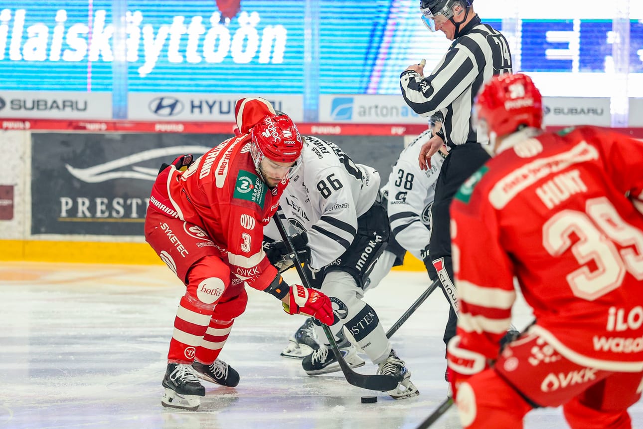 Charles Bertrand teki tiistaina Sportin ensimmäisen maalin Ilvestä vastaan. Arkistokuva.