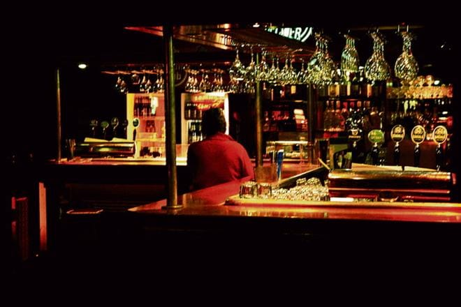 Valtaosa pohjalaisravintoloista on jo hiljentynyt, vaikka hallituksen lakiesitys ei ehtinyt viikonlopuksi voimaan. ARKISTOKUVA: EETU SILLANPÄÄ