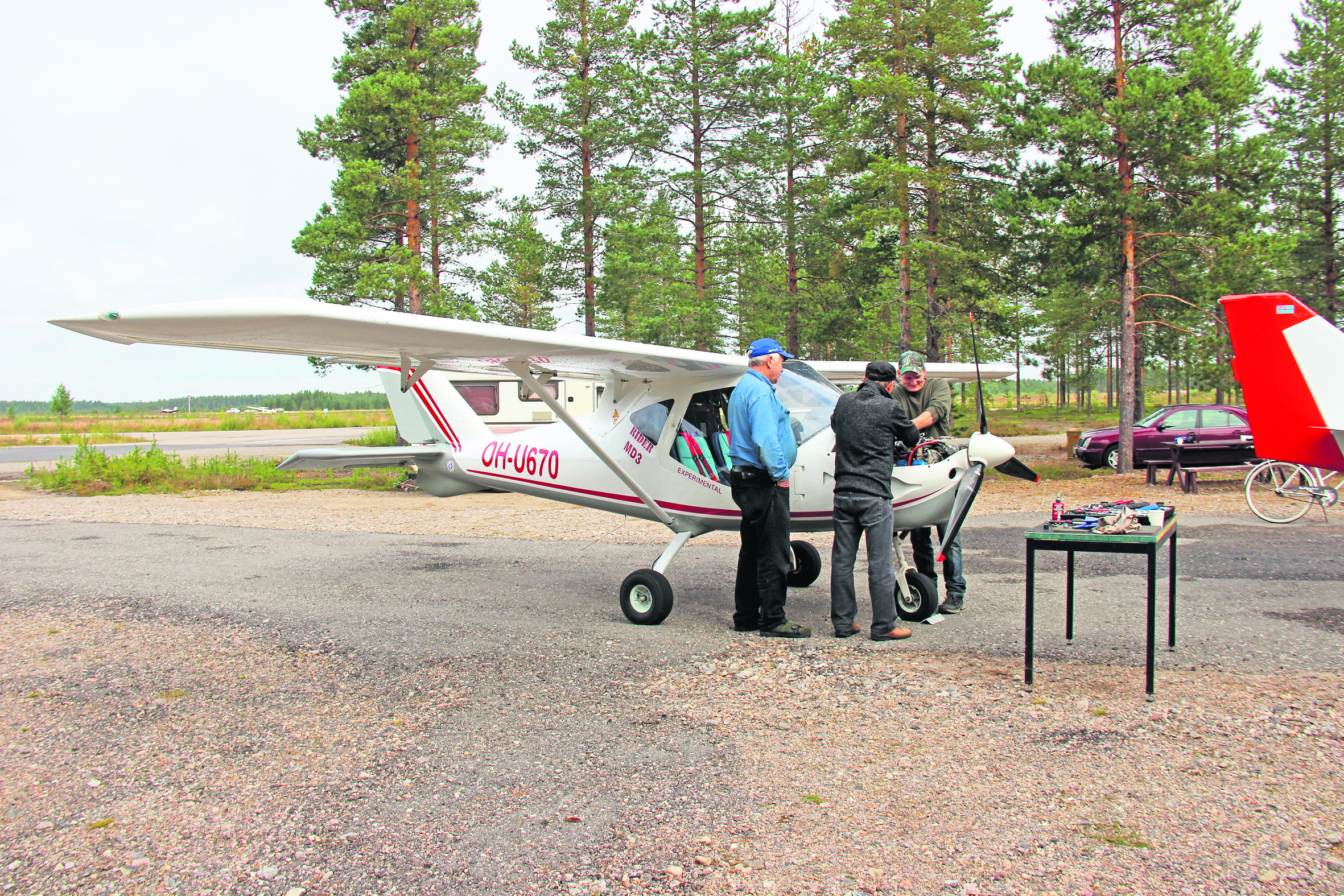 Kerhon konetta huolletaan.