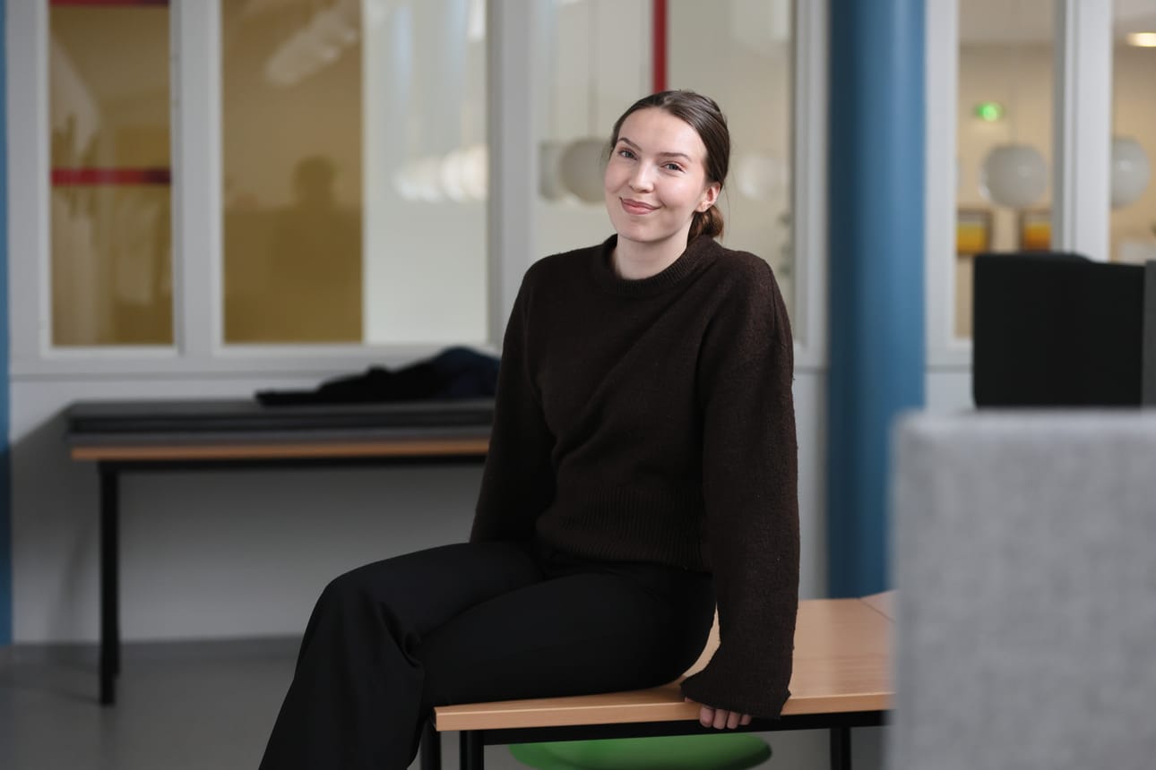 Riina Pesonen ajattelee, että pyhäjokisilla nuorilla on hyvä huumorintaju.