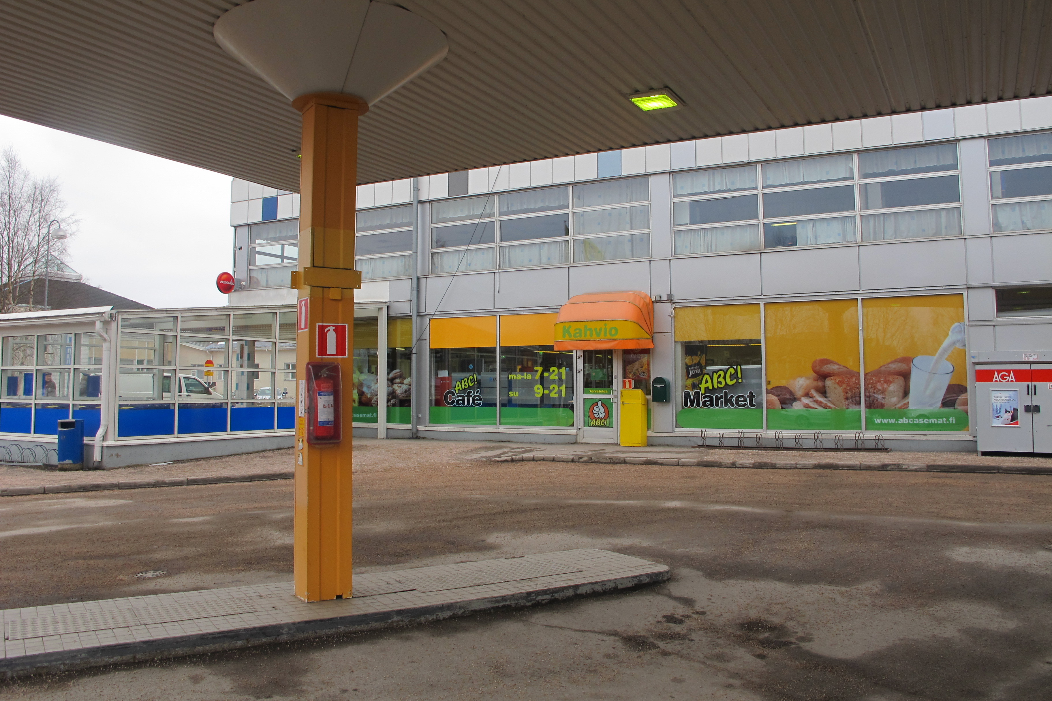 Nivalan ABC:n kiertää testatusti alle minuutissa.