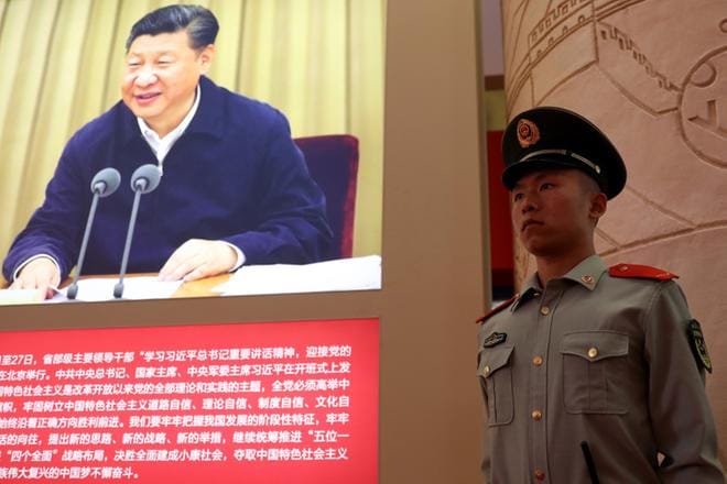 Kiina on hanakka esittelemään omaa erinomaisuuttaan. Kuvassa presidentti Xi Jinping puhuu kansantasavallan saavutuksia esittelevässä näyttelyssä. KUVA: WU HONG EPA
