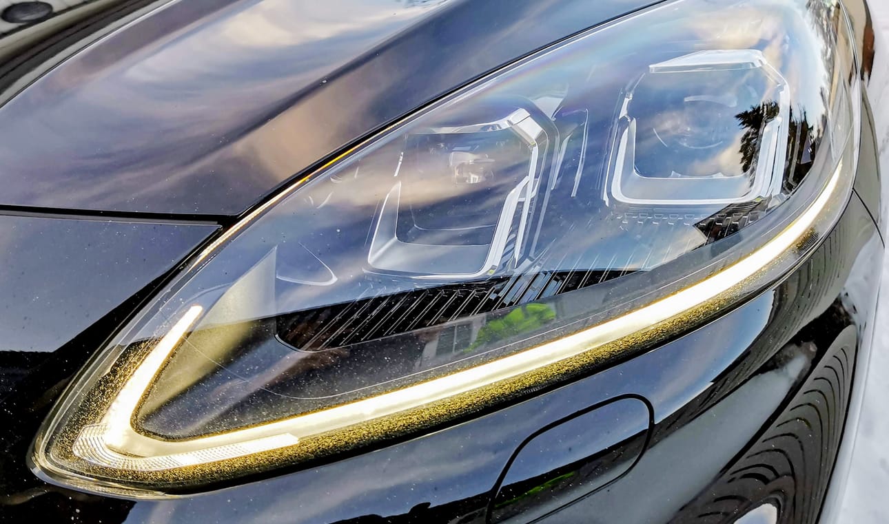 Ajovalon muotoilu lähempää tarkasteltuna.