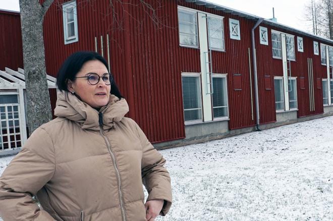 Anne Ojajärven yritys osti kesällä kaksi entistä oppilasasuntolaa Kauhajoen keskustasta. Toista niistä remontoidaan parhaillaan erityislasten ja -nuorten tilapäishoitopaikaksi, toisen kohdalla suunnitelmat ovat vielä hiukan auki. KUVA: JORMA HAVULA