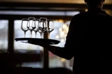 Vaasan seudulla uutta omistajaa etsivissä on muun muassa ravintola-alan yrityksiä. Arkistokuva.