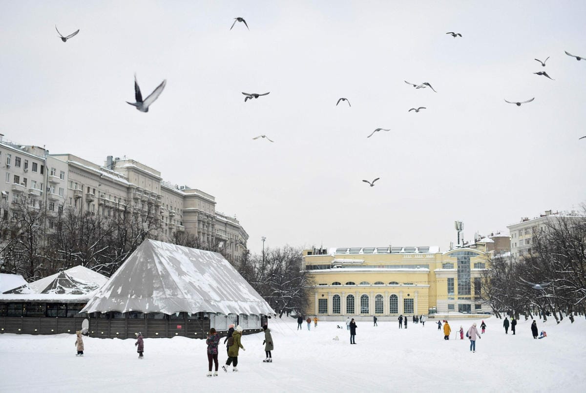 Yhdysvallat on määrännyt yhdysvaltalaisdiplomaattien perheenjäsenet lähtemään Ukrainasta Venäjän sotilastoimien uhan vuoksi. Kuva Moskovasta eiliseltä. LEHTIKUVA/AFP