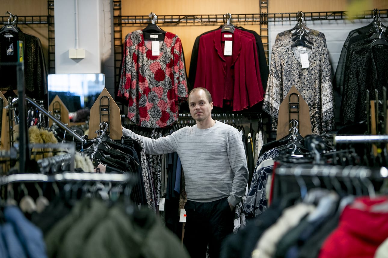 Kauppias Jani Pirttisen mukaan muotiala on kärsinyt kohtuuttomasti korona-ajan rajoituksista.