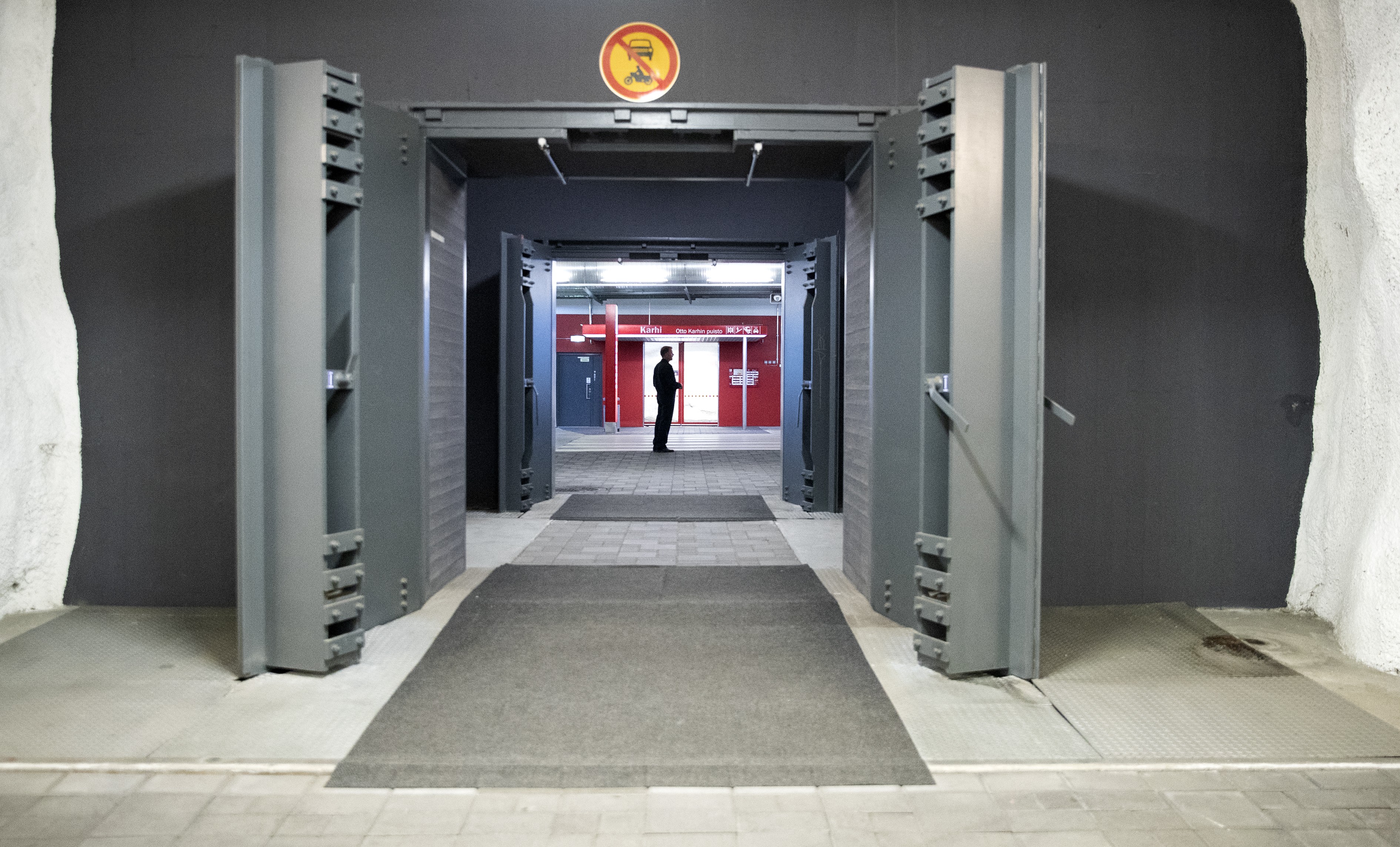 Kivisydämen A-hallin yleinen väestönsuoja on Oulun suurin. Suurin osa tilasta on kuitenkin varattu yläpuolisten kiinteistöjen asukkaille ja työntekijöille.