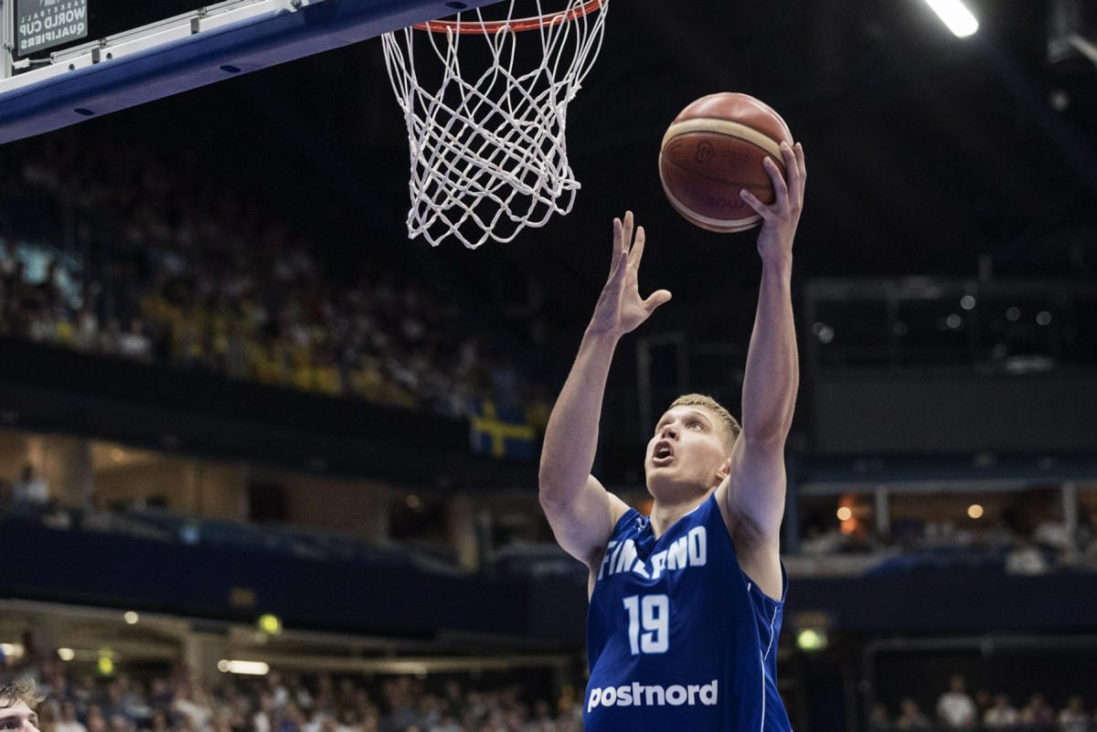 Elias Valtonen (arkistokuvassa) heitti 15 pistettä. LEHTIKUVA / RONI REKOMAA