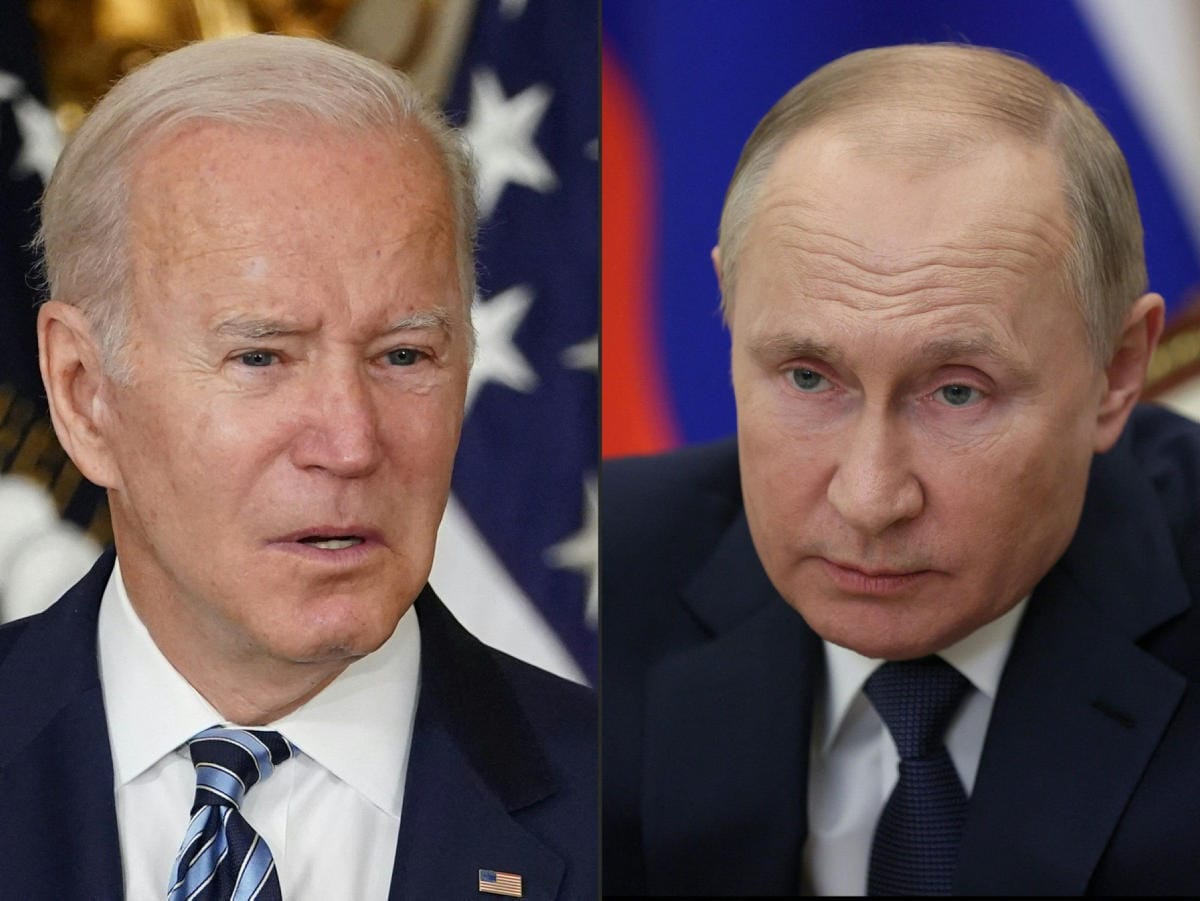 Venäjän presidentti Vladimir Putin (oik.) ja hänen yhdysvaltalainen virkaveljensä Joe Biden neuvottelevat tiistaina videokeskustelussa. LEHTIKUVA / AFP