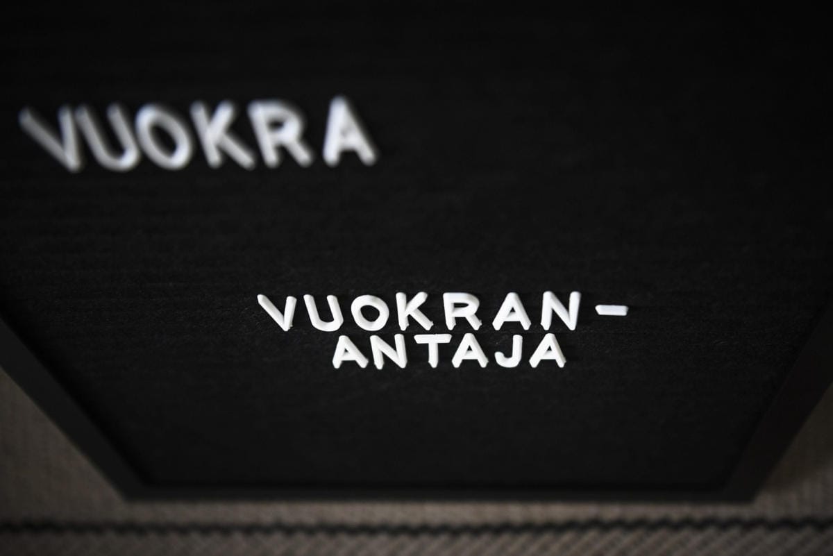 Toisessa tapauksista pari ei saanut vuokra-asuntoa seksuaalisen suuntautumisensa vuoksi ja toisessa siksi, että toinen aviopuolisoista oli Irakista. LEHTIKUVA / Emmi Korhonen