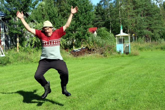 Jurvalainen Pertti Salo ei jaksa olla toimettomana, sillä hän keksii koko ajan uusia ideoita, joita pyrkii toteuttamaan mahdollisimman nopeasti. KUVAT: JARNO RANTA