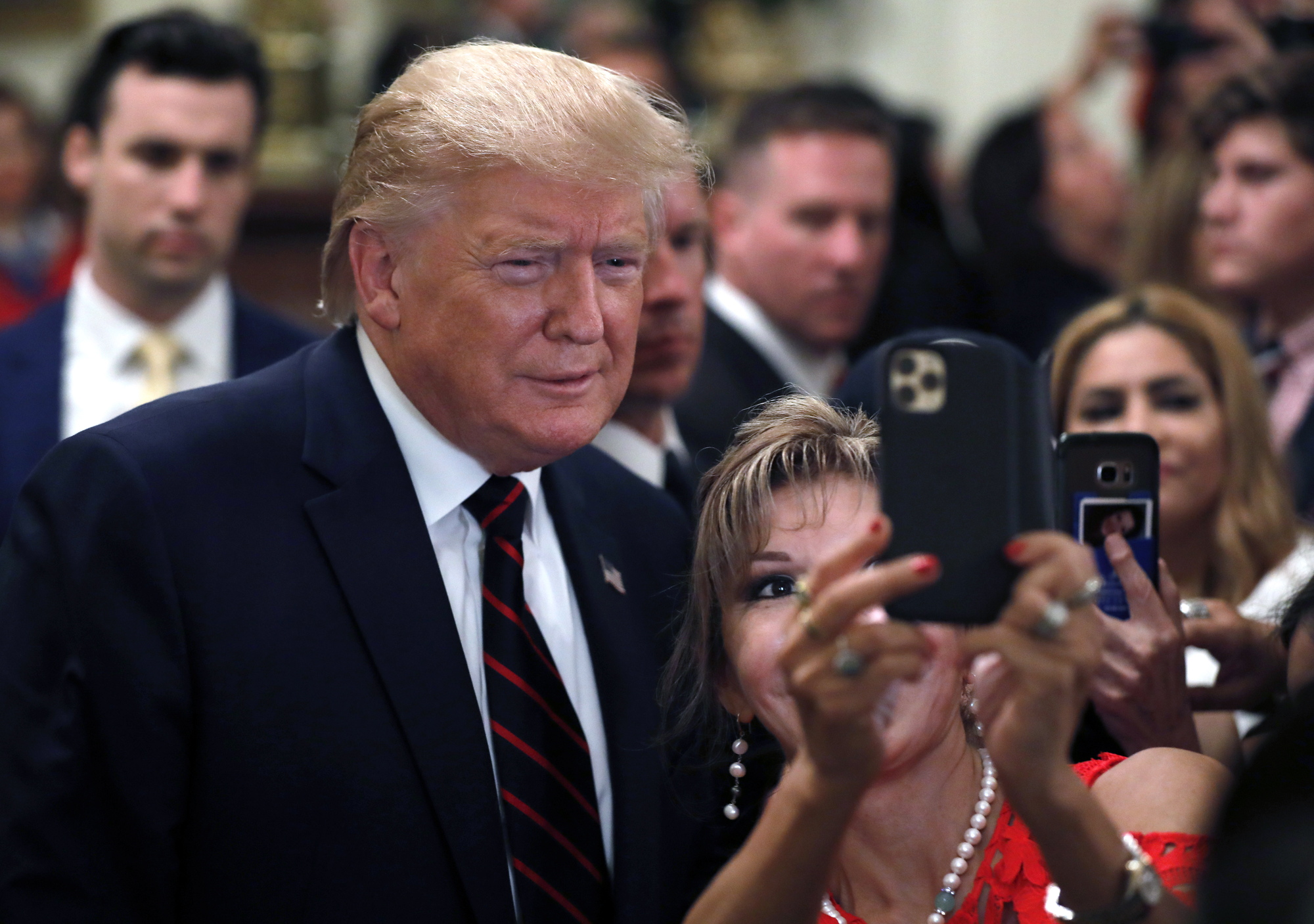 Presidentti Donald Trump on uransa vaikeimmassa paikassa, sillä häntä odottaa virkarikostutkinta ja mahdollinen virkasyyte.