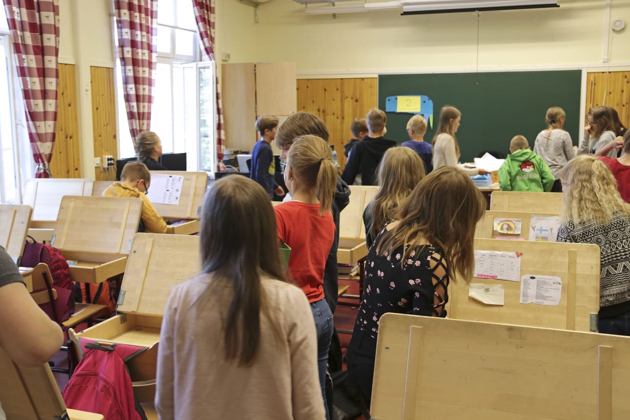 Pulpetit tyhjiksi. Urakkaa vietiin viimeisen viikon aikana eteenpäin koko 45 oppilaan koulun yhteisponnistuksena.