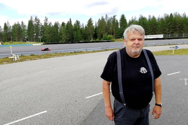 Juhani Varjonen odottaa Jurvaan viikonlopun molempina päivinä noin 300 katsojaa. KUVA: JARNO RANTA