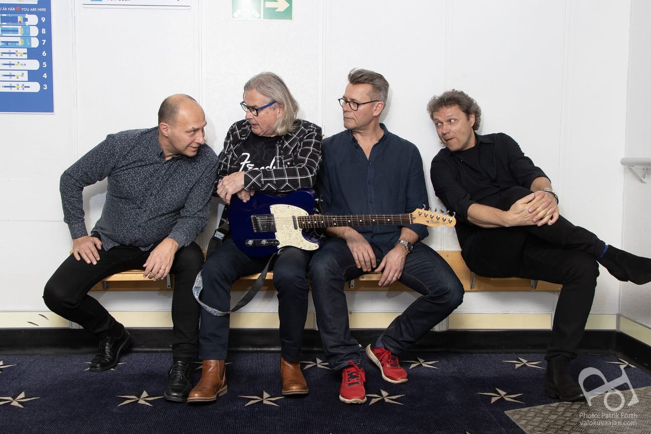 Allan & The Astronautsiin kuuluvat basisti Hippi Hovi, solisti-kitaristi Ilkka "Ili" Niemi, rumpali A-P Toivari ja kitaristi Tom Nyman.