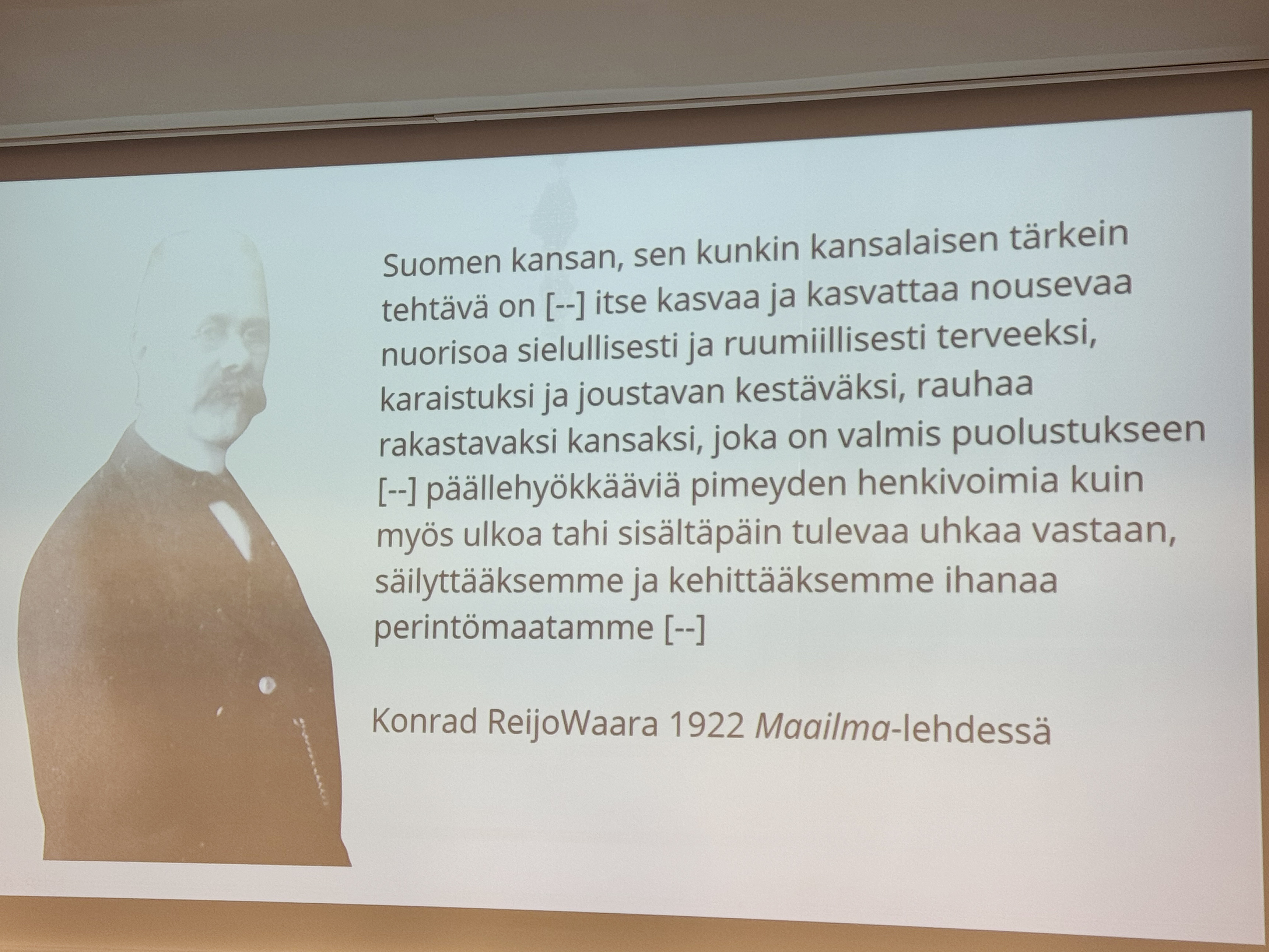 130-vuotias Haapaveden Opisto jatkaa perustajansa tohtori ReijoWaaran viitoittamalla tiellä