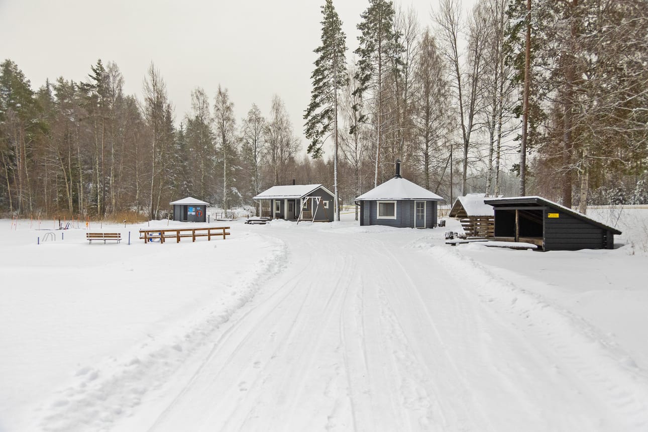Erityisen tärkeässä roolissa seuran sihteerin mukaan on Alasen ranta, jota kyläläiset pitävät kylän sydämenä ja keskeisenä kohtauspaikkana. Arkistokuva.