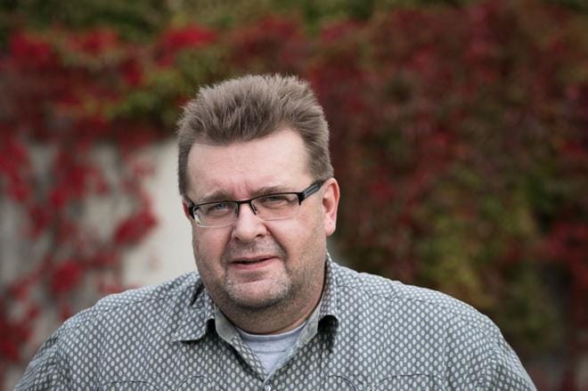 Marko Ala-Fossin mukaan teleoperaattoreilla riittää rahaa ostaa tv-kanavia. KUVA: Timo Marttila