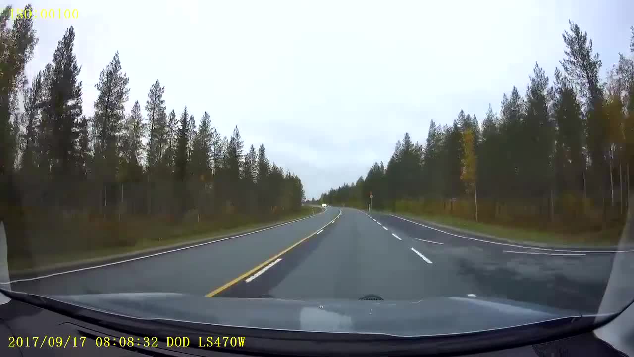 Lukijan video: Styroksipaketti kummitteli keskellä Ouluntietä