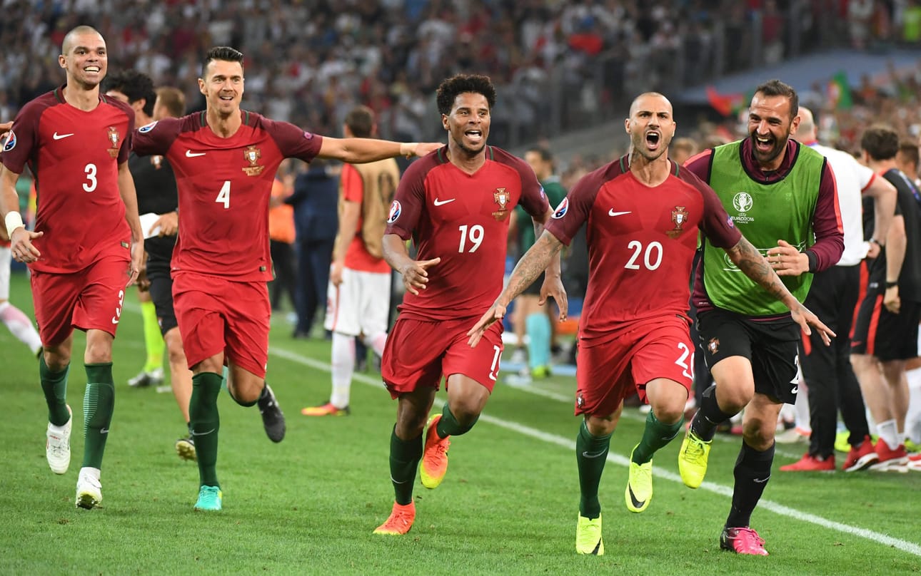 Portugalin joukkue juhli voittoaan.