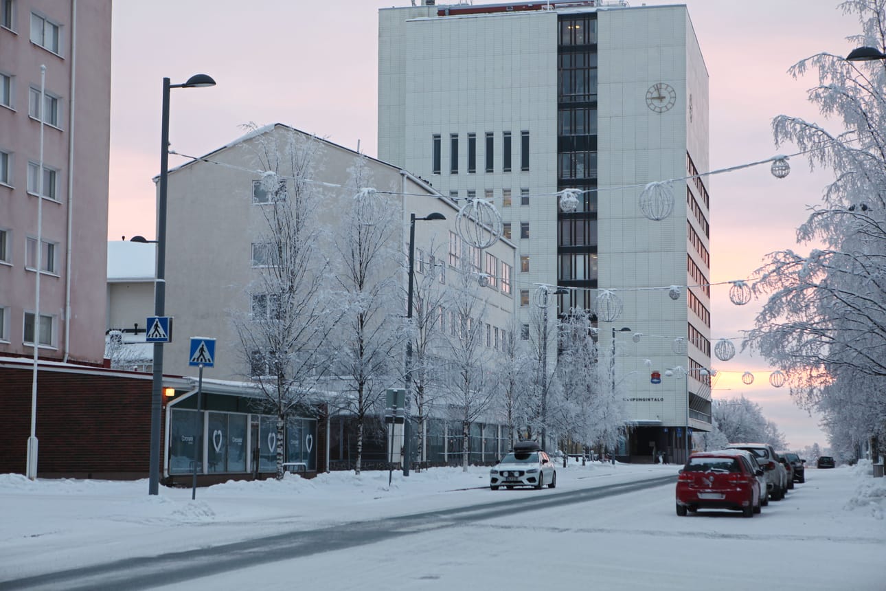 Kemissä päättäjät pohtivat kymmeniä miljoonia maksavien rakennushankkeiden rahoitusvaihtoehtoja.