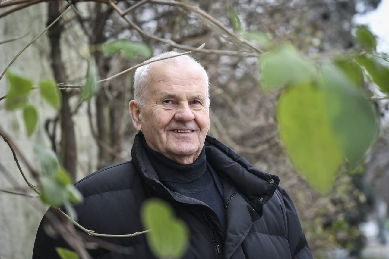 Jouluaattona 80 vuotta täyttävä poliisineuvos Rauno Ranta viettää leppoisia eläkepäiviä. Vakavat tragediat ja yölliset herätykset ovat taakse jäänyttä elämää, mutta rikokset kiinnostavat Rantaa edelleen.