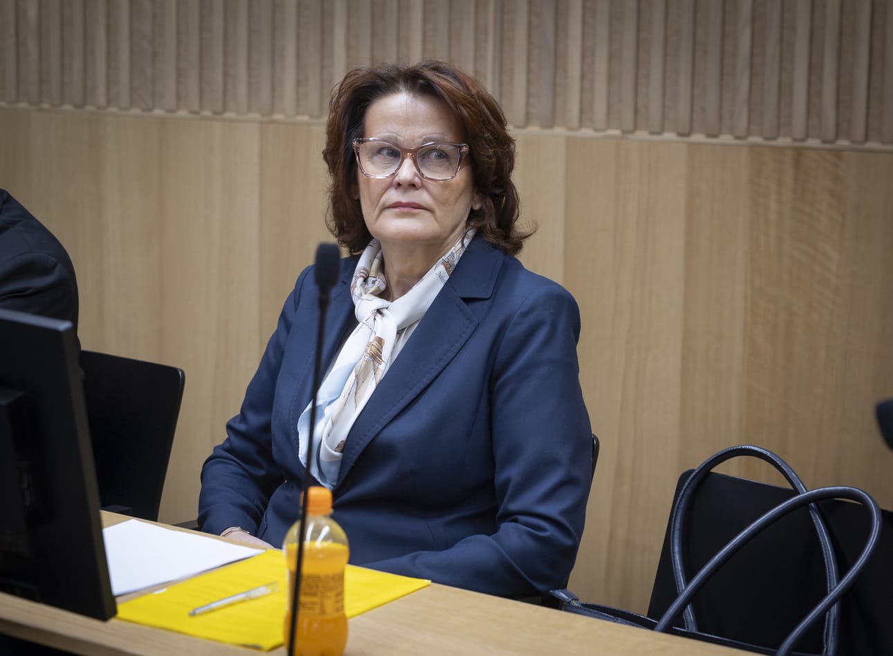 Oulun entinen kaupunginjohtaja Päivi Laajala vastasi virkarikossyytteeseen Oulun käräjäoikeudessa 8. syyskuuta.