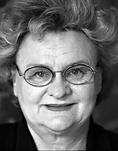 Laila Hirvisaari. Kruununpuisto aloittaa Imatra-sarjan.