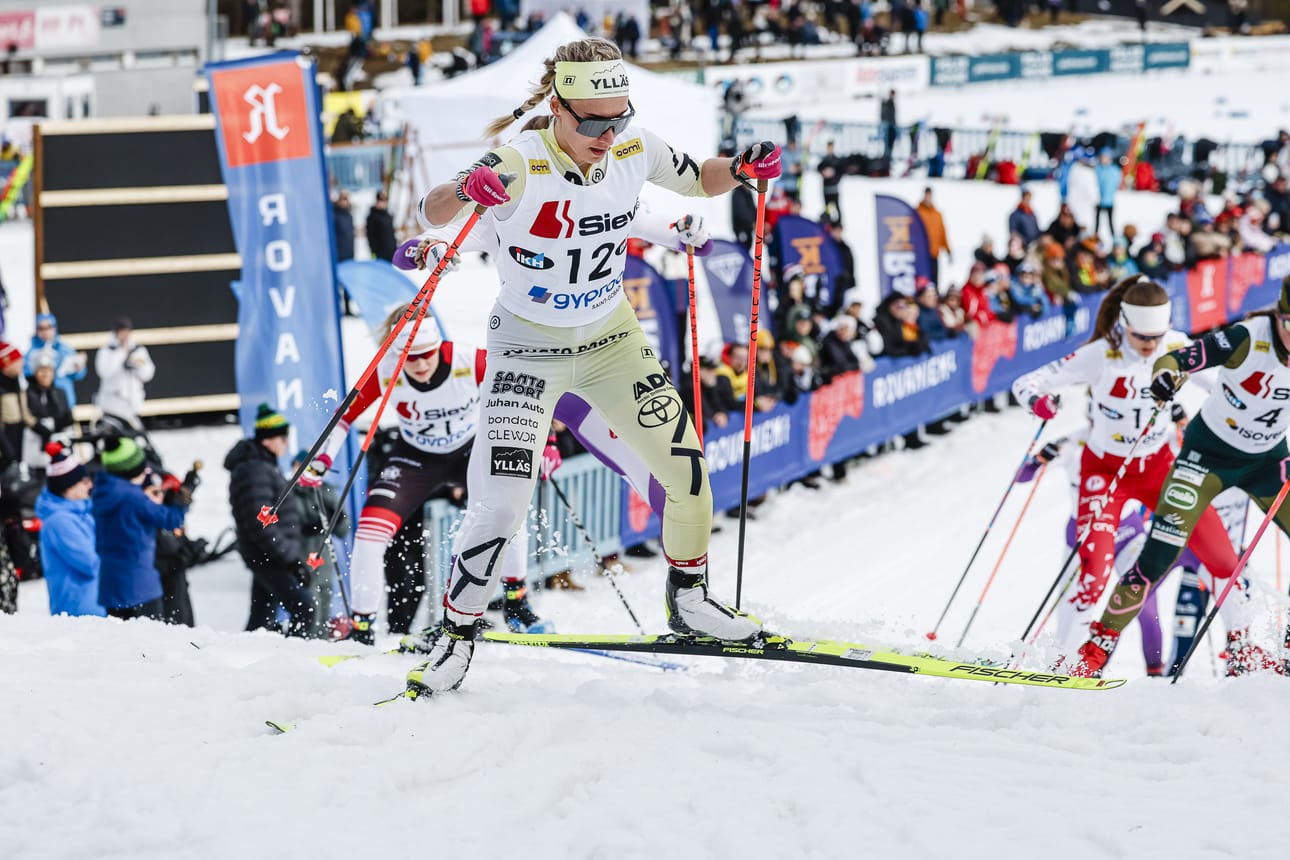 Emmi Lämsä kiersi tällä kaudella ski classics -sarjan maratonmatkojen kilpailuja. Ounasvaaralla hän sai tyytyä lyhempiin kisoihin.