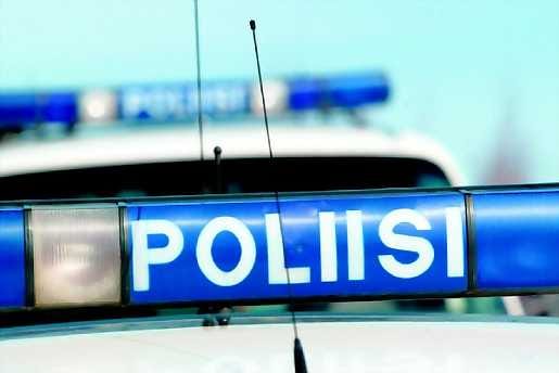Sisäministeri Kari Rajamäki (sd.) vakuuttaa, ettei liikkuvan poliisin henkilöstöä lomauteta.