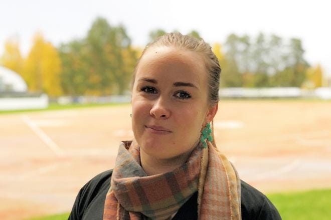 Anna Tuomola on ollut Alavuden Peli-Veikkojen, Kuortaneen Kunnon, Alajärven Ankkureiden ja Soinin Sisun uusi yhteinen junioripäällikkö. Arkistokuva