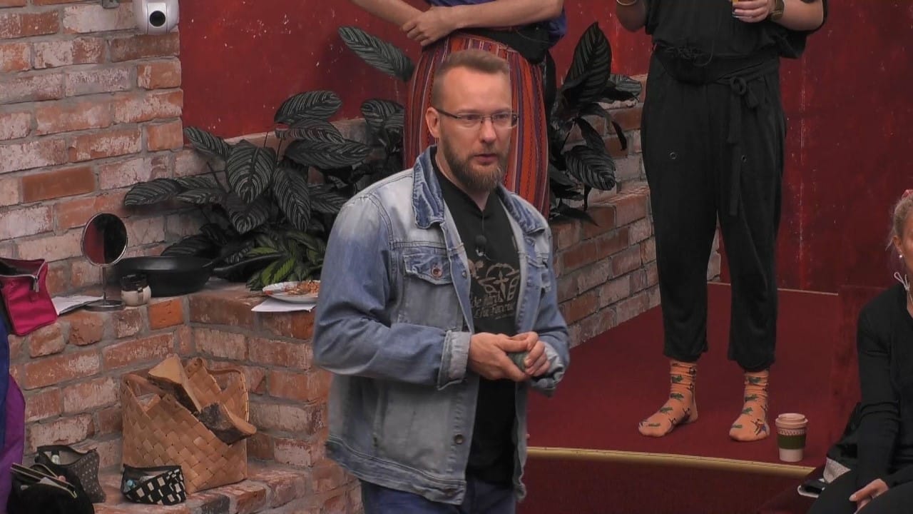 Uskovainen Ville herättää tunteita niin BB-talossa kuin yleisössä. Hän on toista kertaa häätöuhan alla.