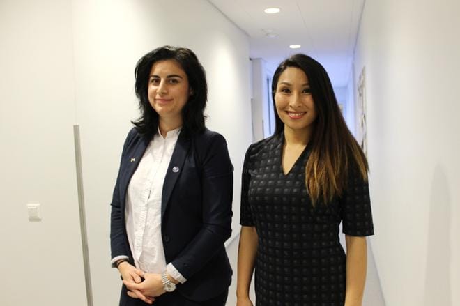 Seida Sohrabi ja Ewa Tawasoli kävivät Kristiinassa. Tawasoli kehottaa maahanmuuttajia selvittämään Suomen lainsäädäntöä, kuten seksuaalirikoksia. Tärkeää olisi myös, etteivät maahanmuuttajanaiset ottaisi kotivaimon tai -äidin roolia, vaan että he pyrkisivät yhteiskunnan jäseniksi. KUVA: LOTTA KALLIO