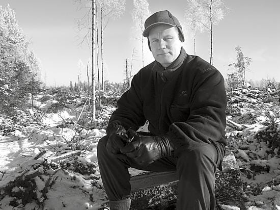 Aaro Mikkonen savotoi Vuolijoella Otanmäen takana.
