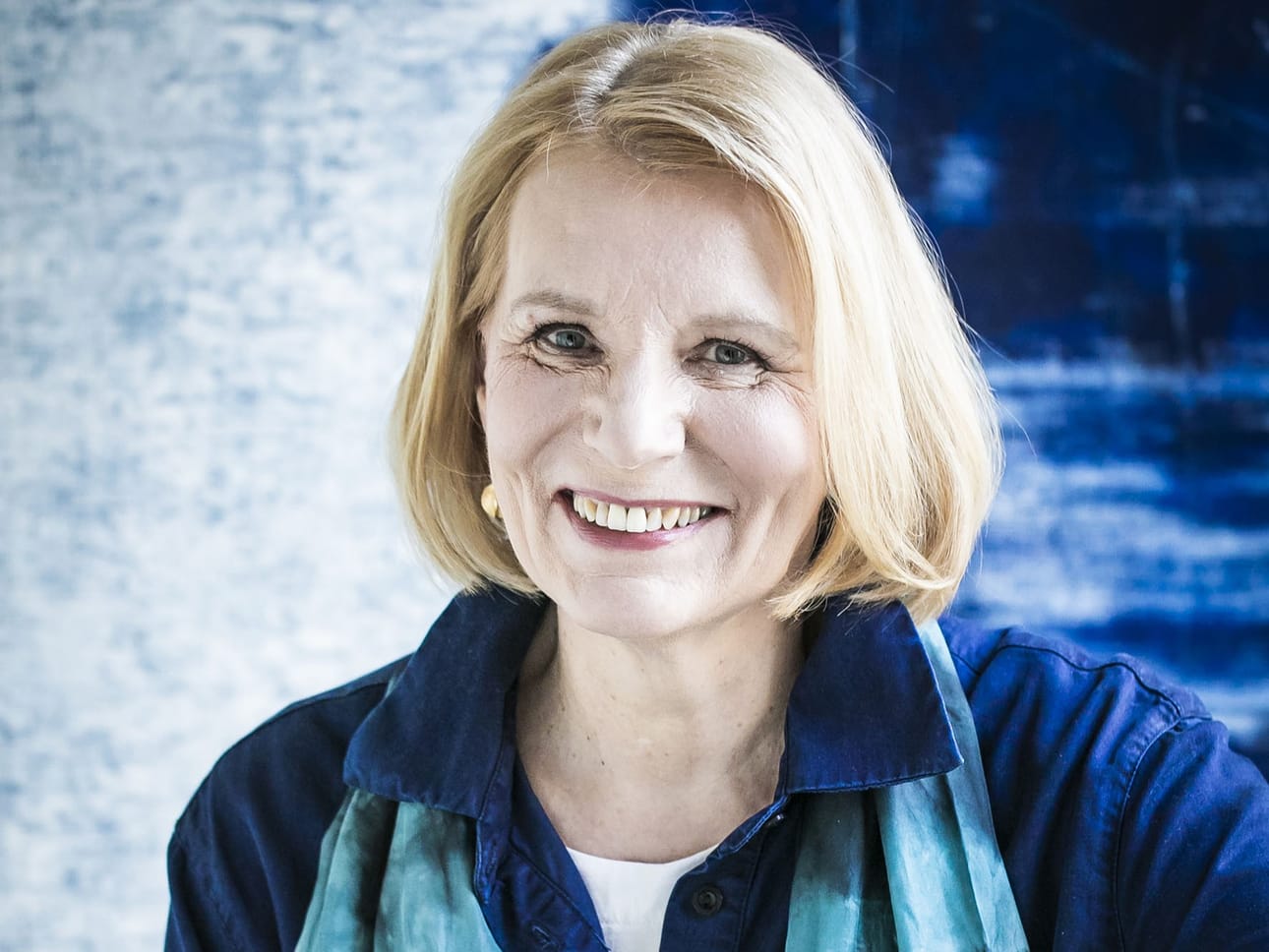 Heidi Köngäs on palannut uusimmassa romaanissaan sukunsa juurille Vaasaan ja Vähäänkyröön.